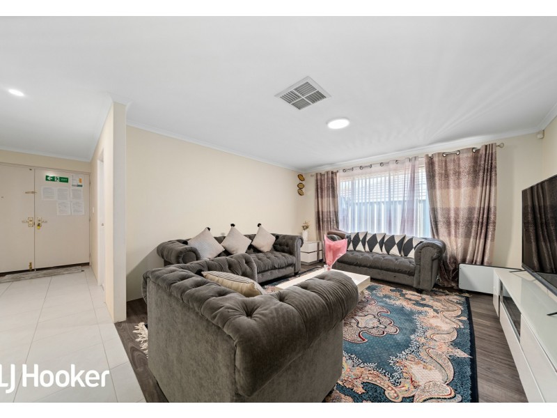 10 Wannell Street, Queens Park WA 6107