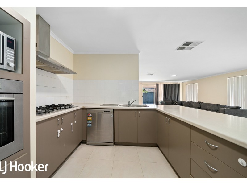 10 Wannell Street, Queens Park WA 6107