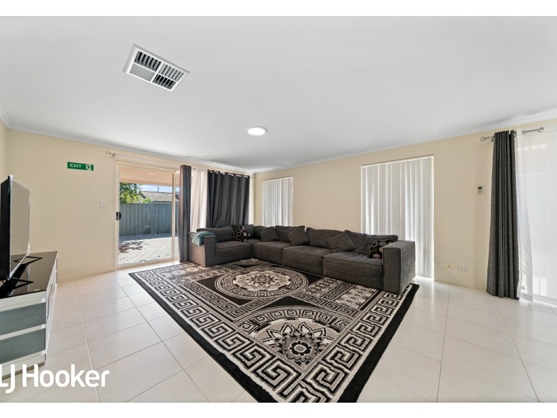 10 Wannell Street, Queens Park WA 6107