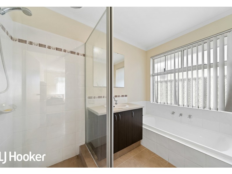 10 Wannell Street, Queens Park WA 6107