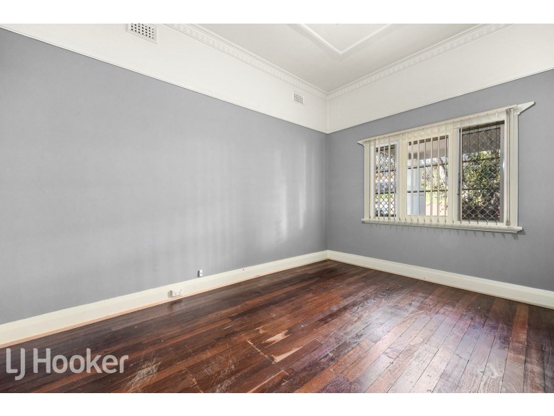 11 McMaster Street, Victoria Park WA 6100