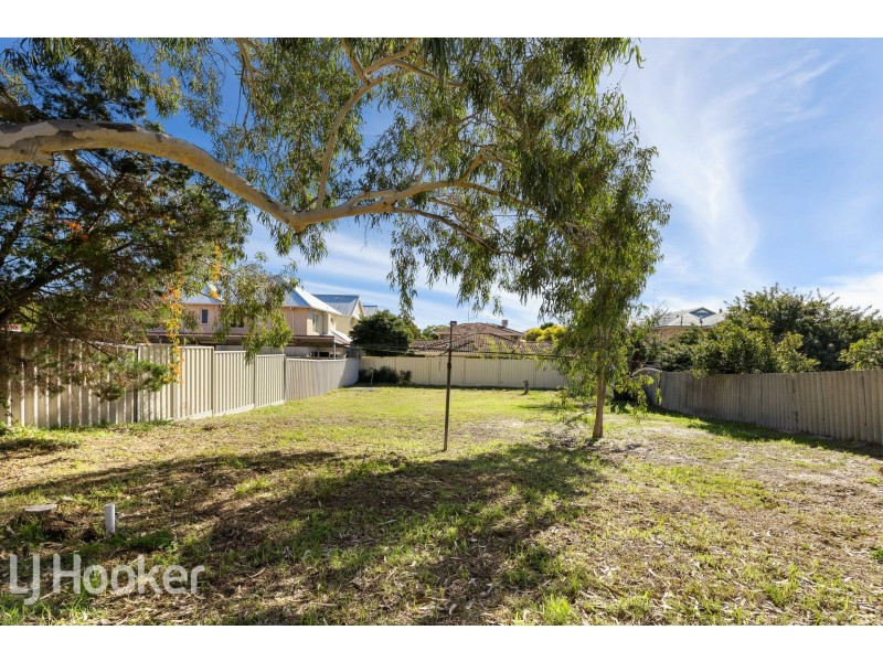 11 McMaster Street, Victoria Park WA 6100