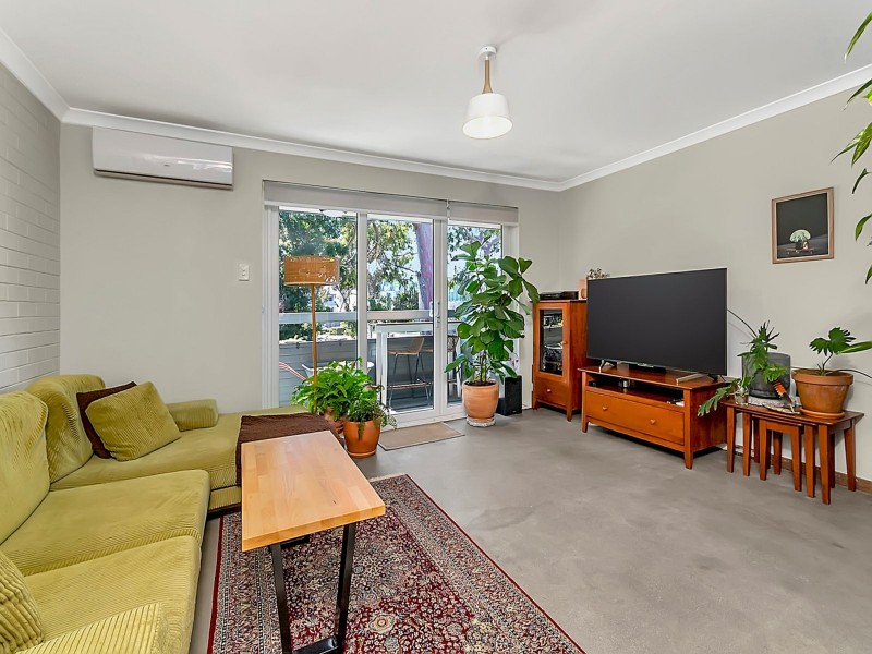 7/5 Welshpool Road, St James WA 6102