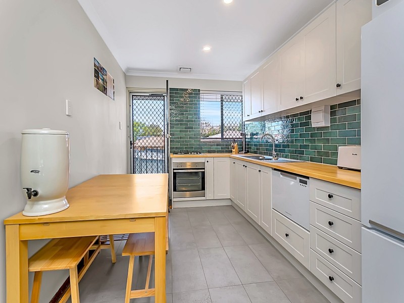7/5 Welshpool Road, St James WA 6102