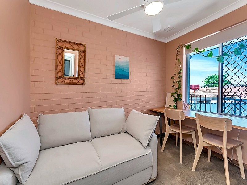 7/5 Welshpool Road, St James WA 6102