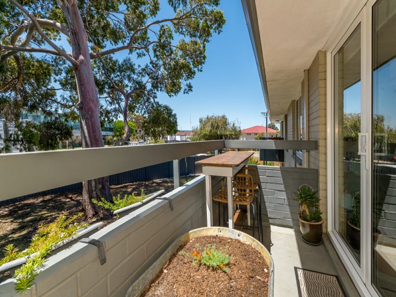 7/5 Welshpool Road, St James WA 6102