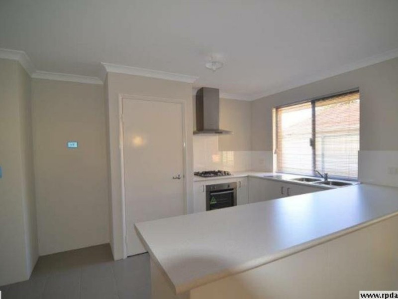 211A Wharf Street, Queens Park WA 6107