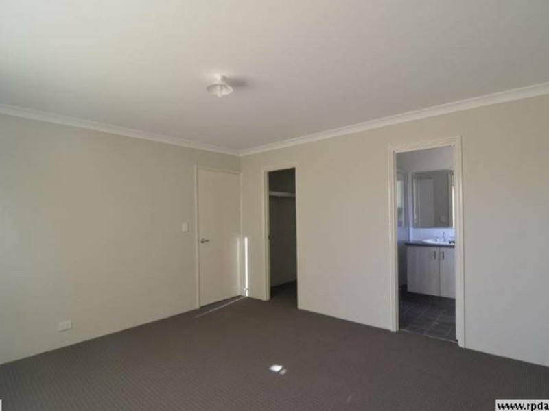 211A Wharf Street, Queens Park WA 6107