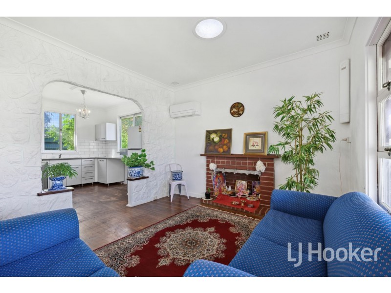 5 Finnan Street, Cloverdale WA 6105