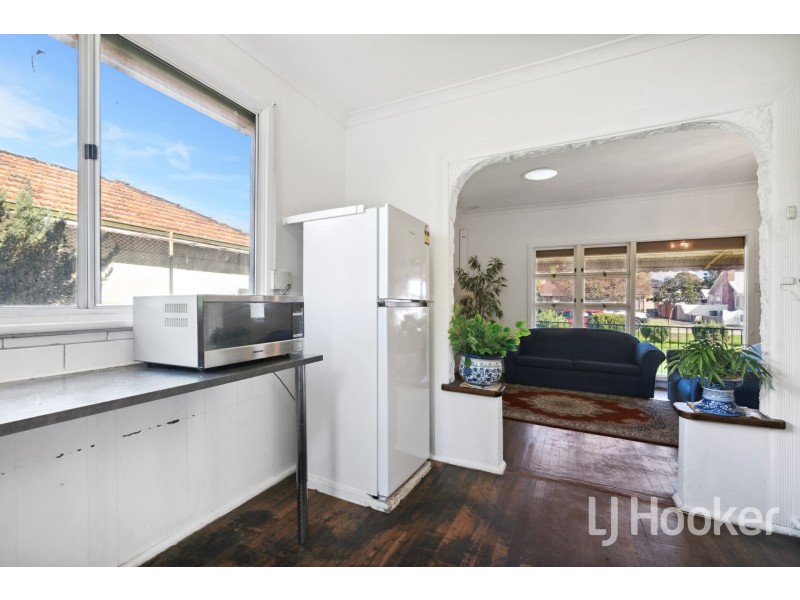 5 Finnan Street, Cloverdale WA 6105