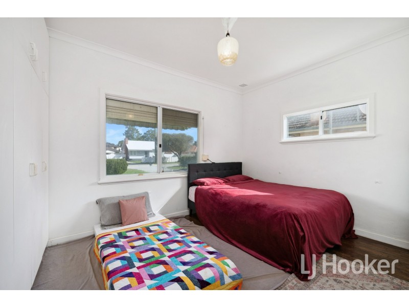 5 Finnan Street, Cloverdale WA 6105