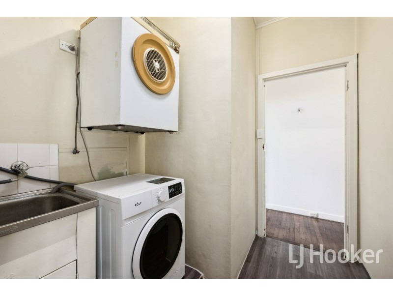 5 Finnan Street, Cloverdale WA 6105