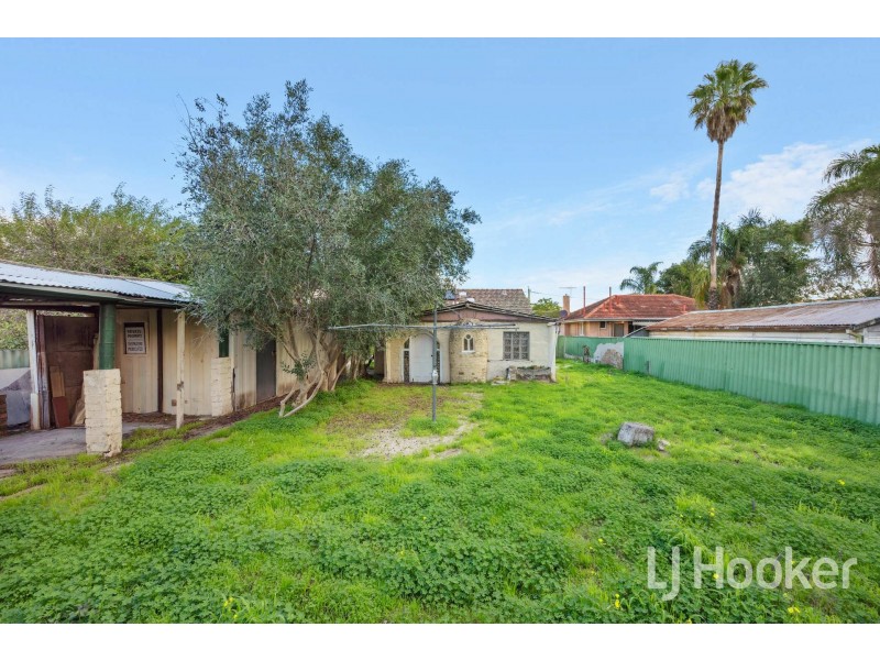 5 Finnan Street, Cloverdale WA 6105