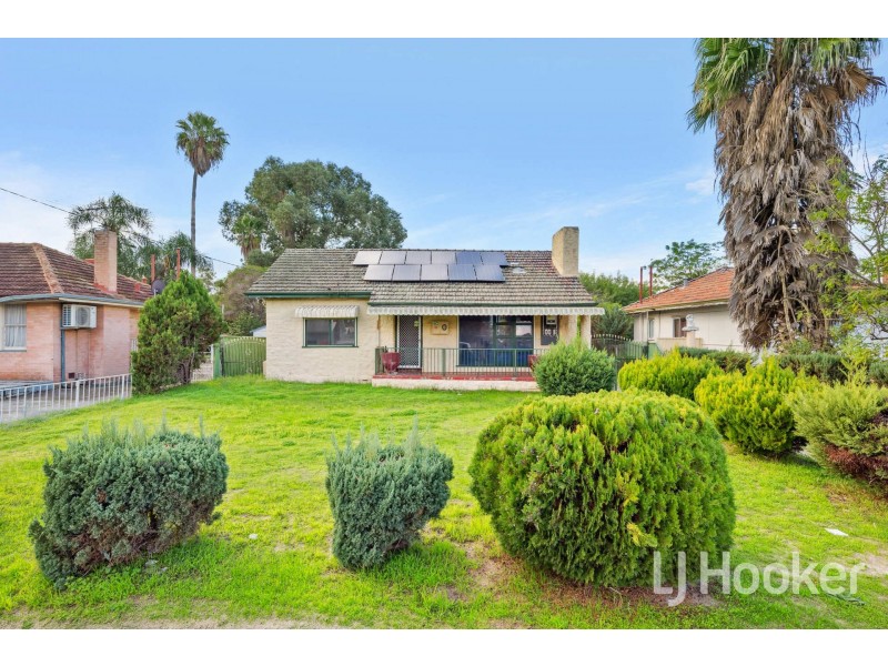 5 Finnan Street, Cloverdale WA 6105