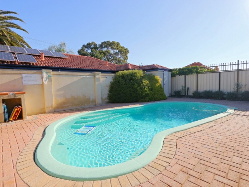 8/6-8 Warwick Street, St James WA 6102