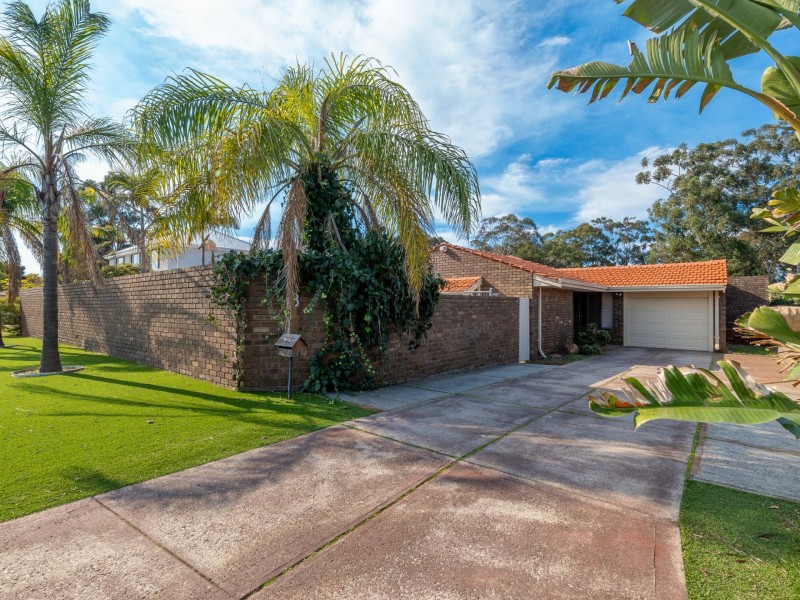 8 Pearson Crescent, Bull Creek WA 6149