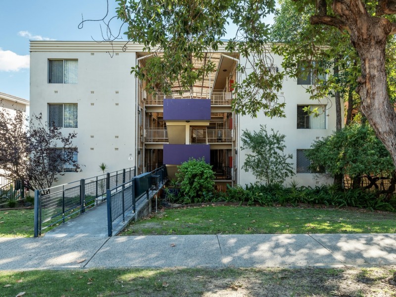 1/15 King George Street,, Victoria Park WA 6100