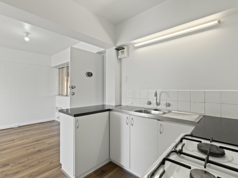 1/15 King George Street,, Victoria Park WA 6100