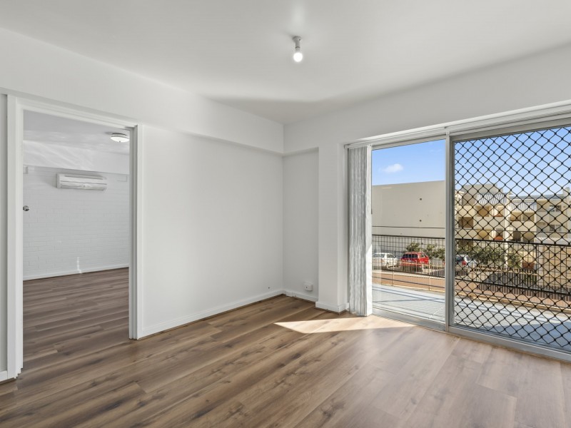 1/15 King George Street,, Victoria Park WA 6100