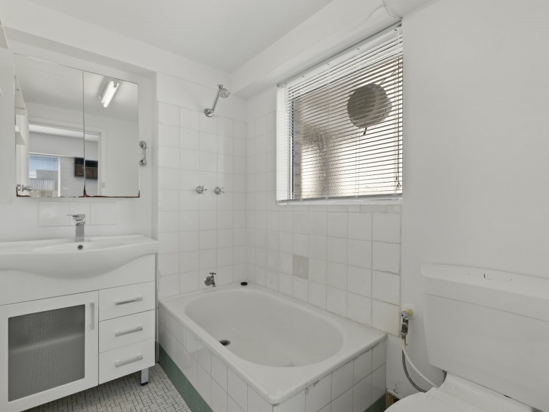 1/15 King George Street,, Victoria Park WA 6100