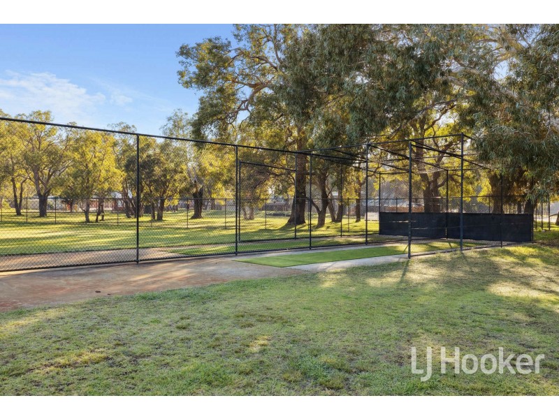 6 Ashworth Street, Cloverdale WA 6105