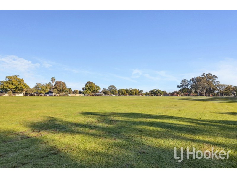 6 Ashworth Street, Cloverdale WA 6105