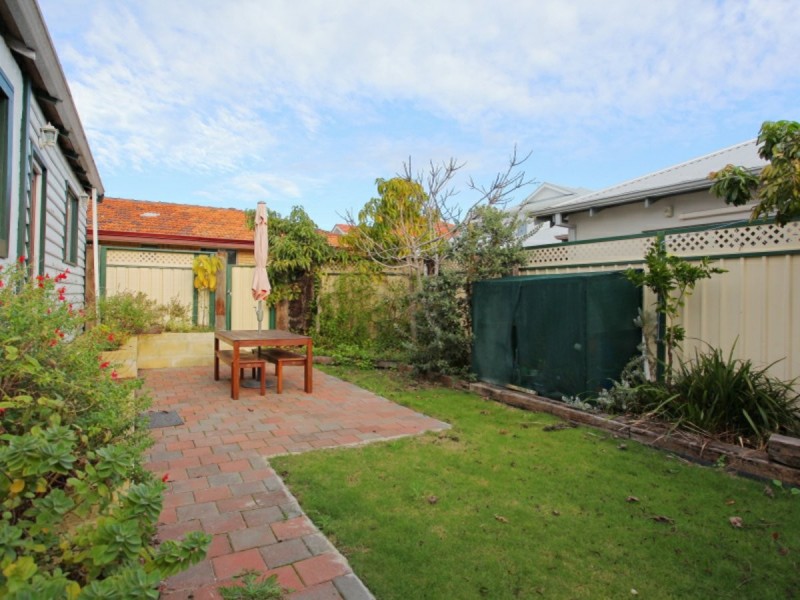 35 Sunbury Road, Victoria Park WA 6100