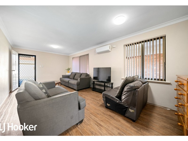 1/12 Kaliamba Court, Cannington WA 6107