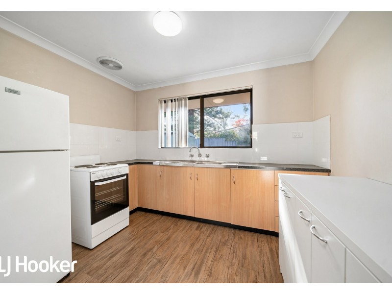 1/12 Kaliamba Court, Cannington WA 6107