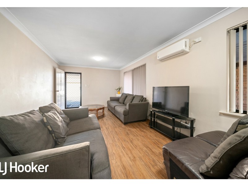 1/12 Kaliamba Court, Cannington WA 6107