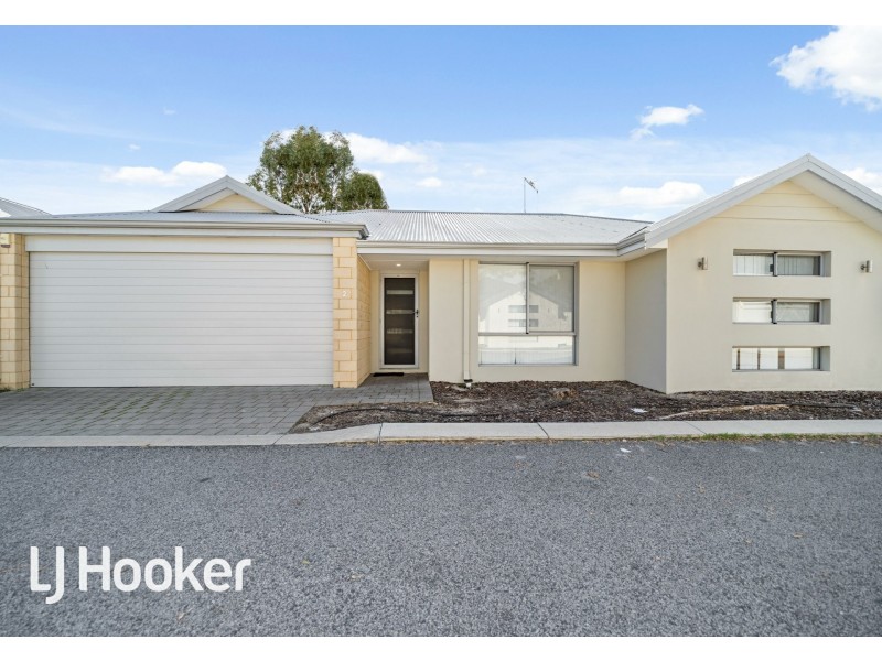 2/148 Treasure Road, Queens Park WA 6107