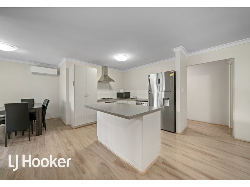 2/148 Treasure Road, Queens Park WA 6107