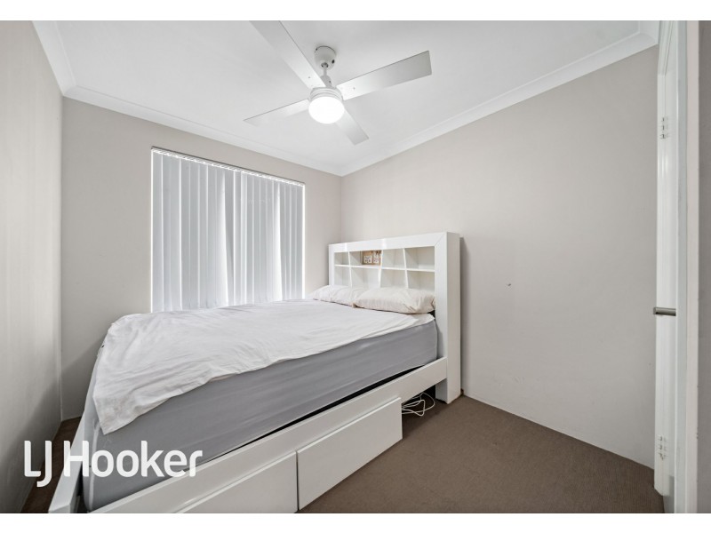 2/148 Treasure Road, Queens Park WA 6107