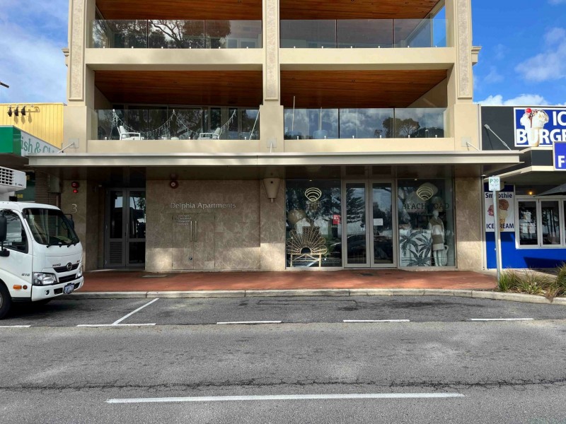 Unit 1/3 Rockingham Beach Road, Rockingham WA 6168