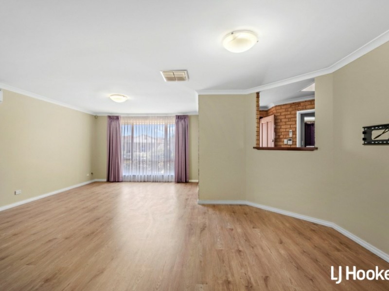 8 Aboyne Place, Seville Grove WA 6112