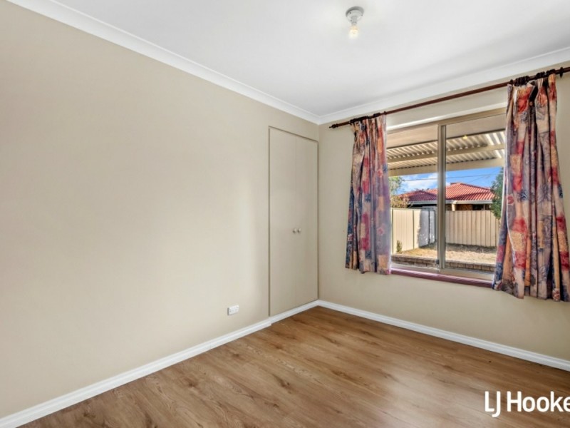 8 Aboyne Place, Seville Grove WA 6112