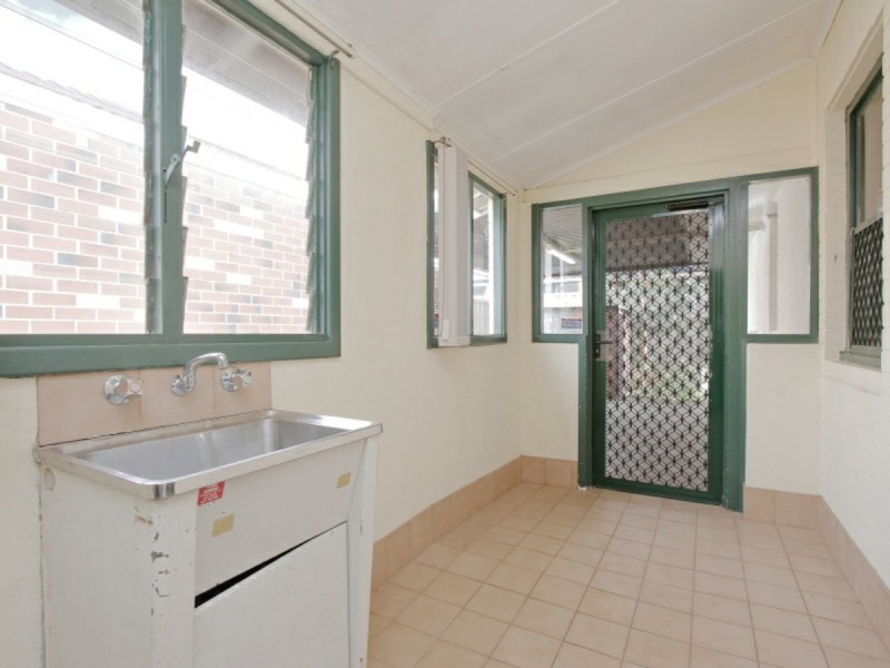 154 Manning Road, Wilson WA 6107
