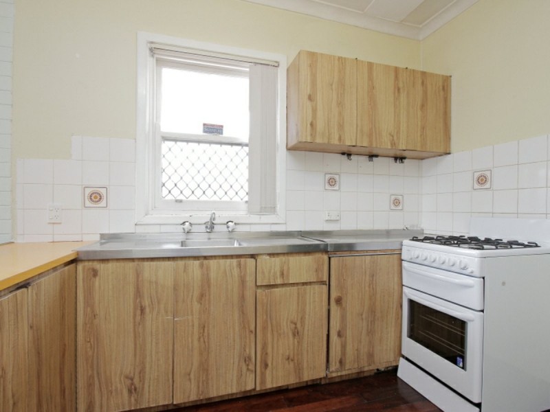 154 Manning Road, Wilson WA 6107