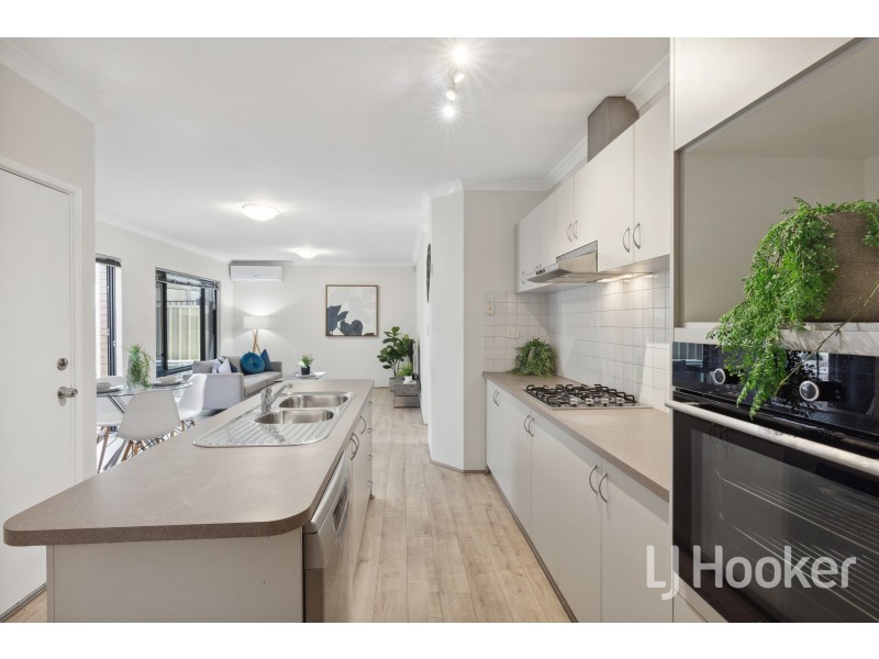 2/82 Queen Street, Bentley WA 6102