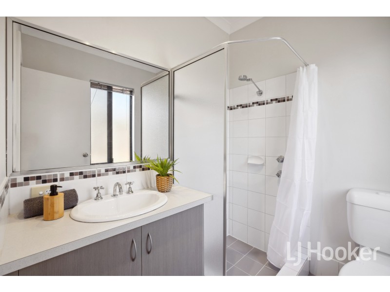 2/82 Queen Street, Bentley WA 6102