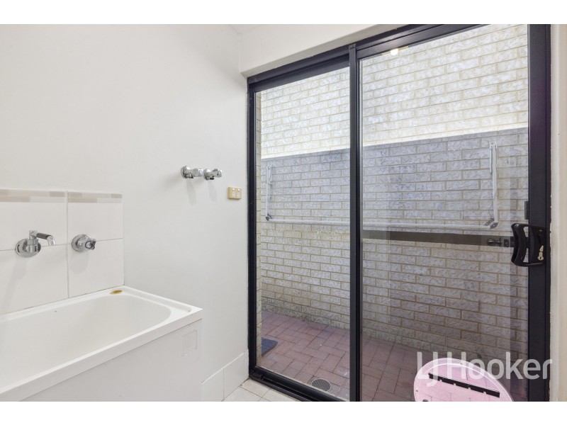 2/82 Queen Street, Bentley WA 6102