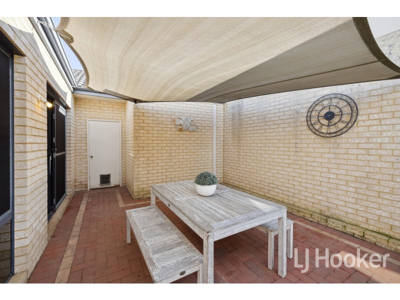 2/82 Queen Street, Bentley WA 6102