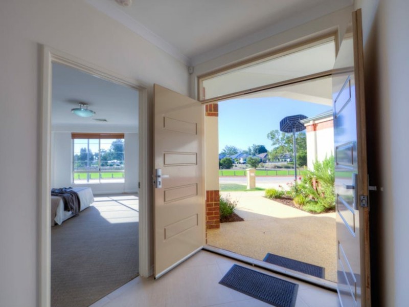 107 Maamba Road, Wattle Grove WA 6107