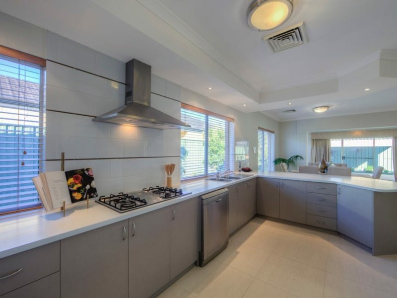 107 Maamba Road, Wattle Grove WA 6107