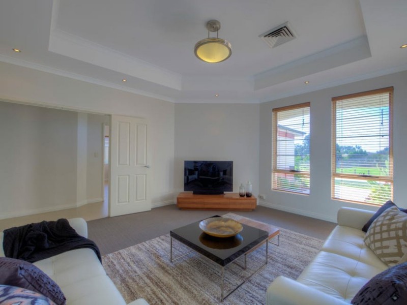 107 Maamba Road, Wattle Grove WA 6107