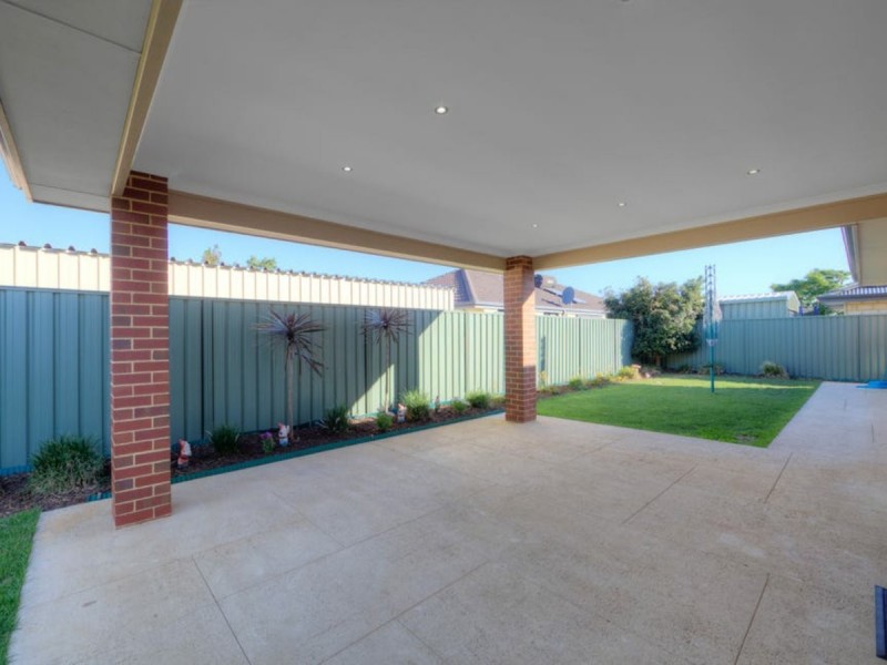107 Maamba Road, Wattle Grove WA 6107