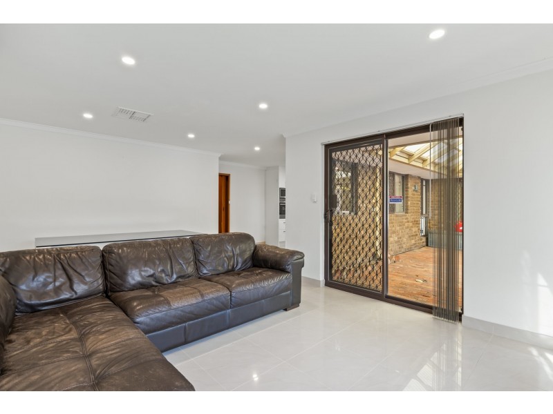 8 Pearson Crescent, Bull Creek WA 6149