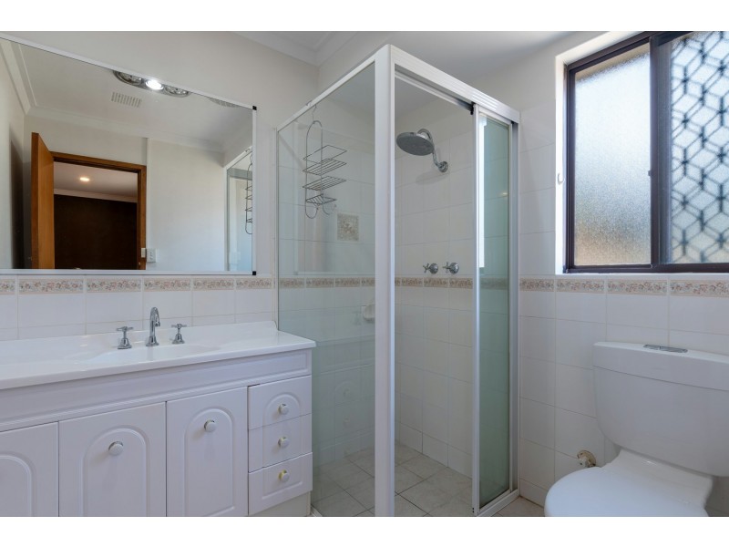 8 Pearson Crescent, Bull Creek WA 6149