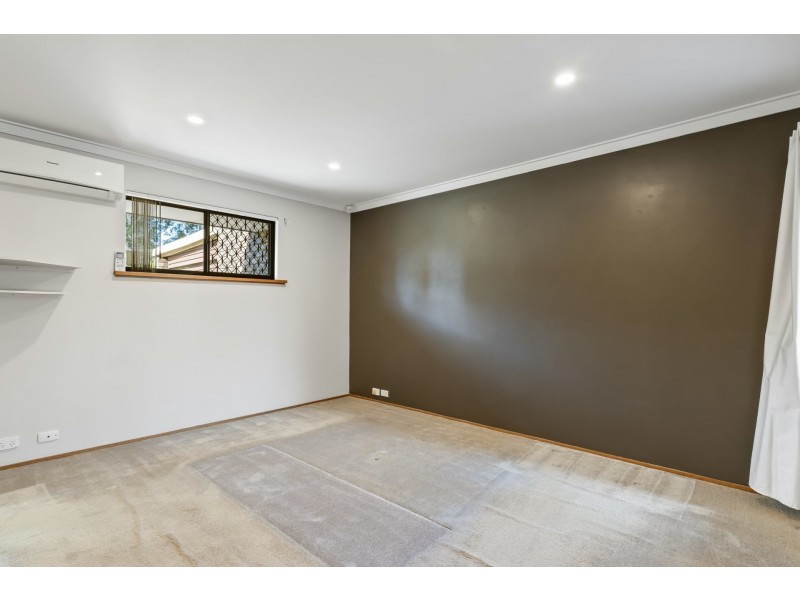 8 Pearson Crescent, Bull Creek WA 6149