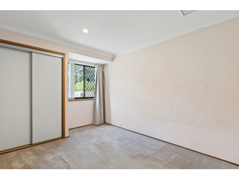 8 Pearson Crescent, Bull Creek WA 6149